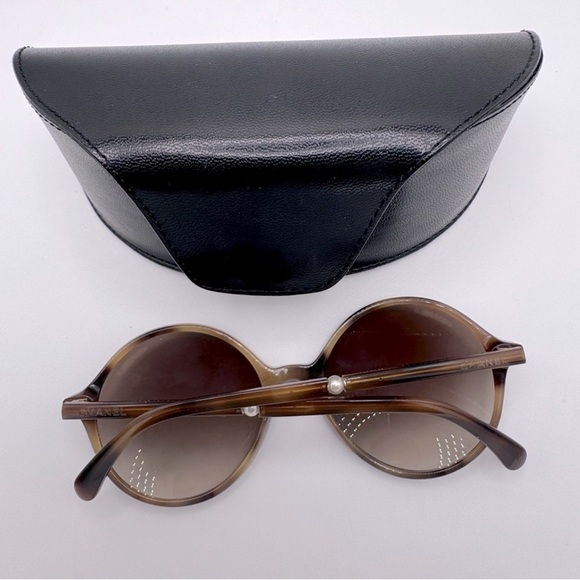 CHANEL Tan Oversized Sunglasses with Gradient Lenses - Picture 5 of 12